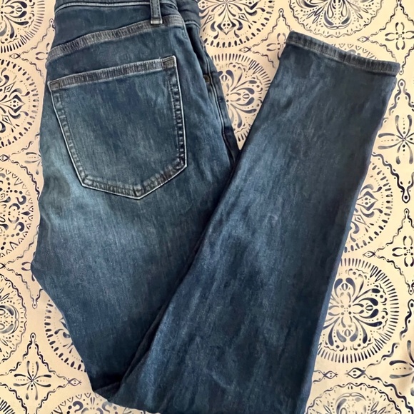 Men’s Uniqlo Tapered Cotton Jeans Size Small 27-30” Length 30” - Picture 8 of 12